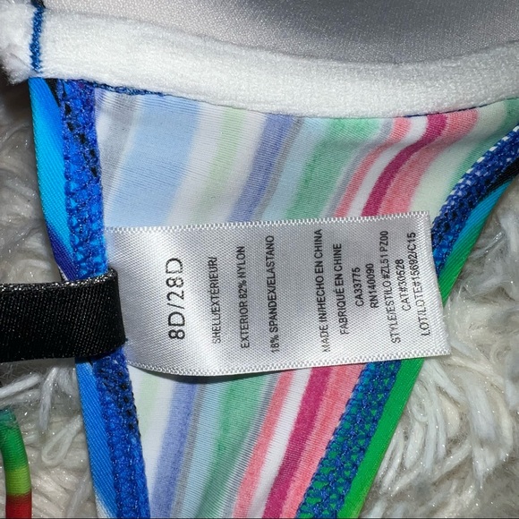 Point Zero Swimsuit Set - Picture 3 of 12